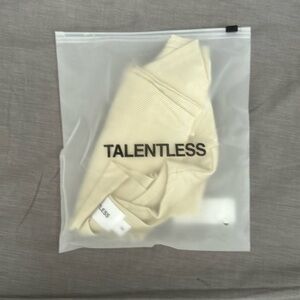 talentless crop tee
